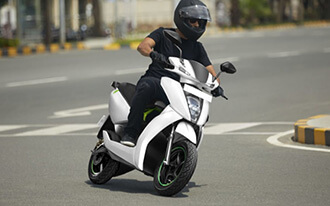 Bolti e-scooter in urban setting